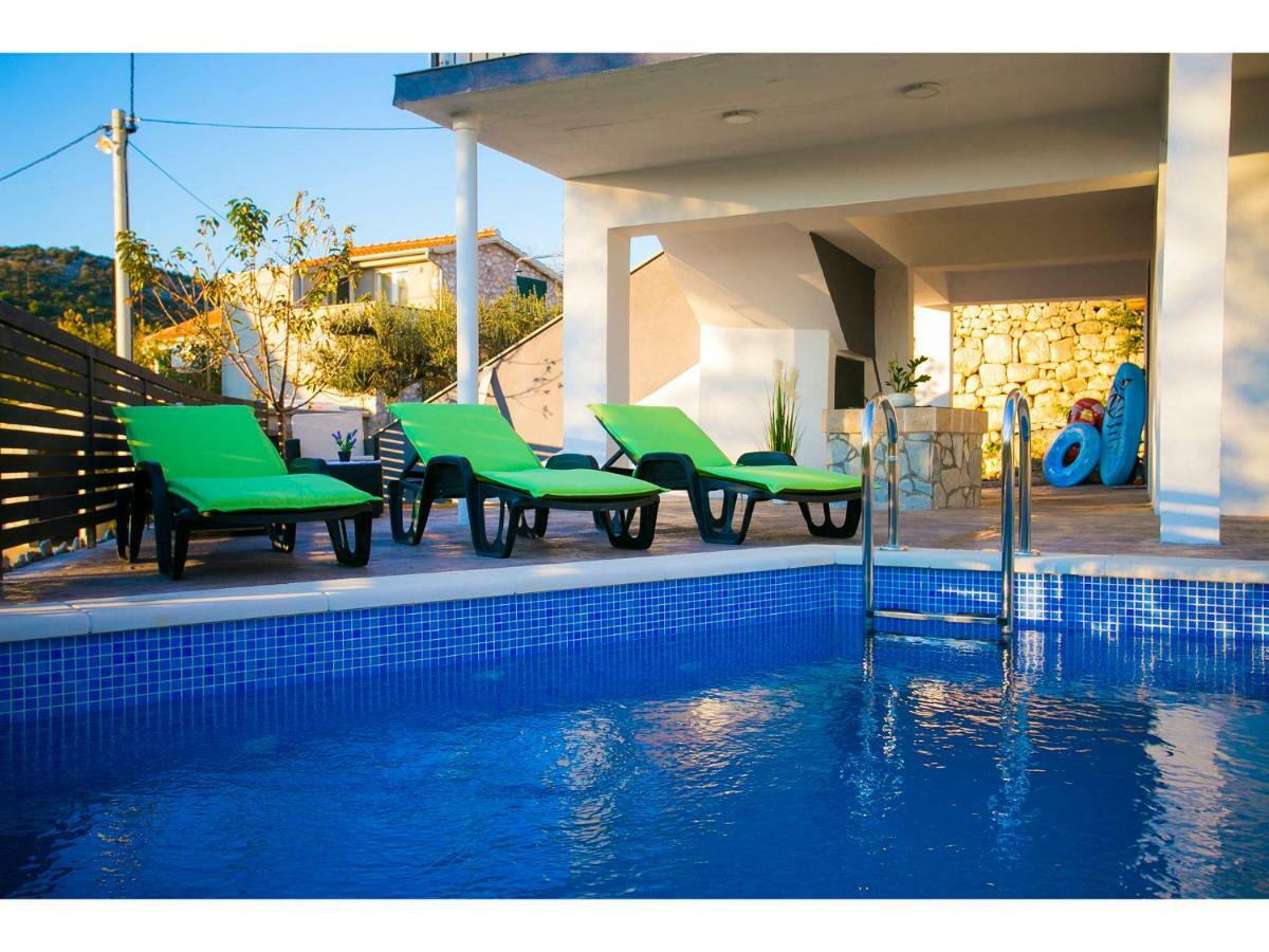 Villa Croatia Sea View With Heated Pool Vinišće Eksteriør bilde