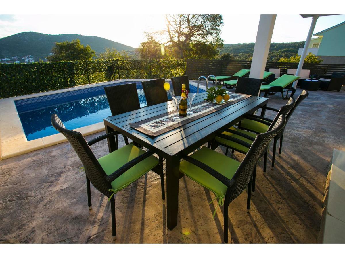 Villa Croatia Sea View With Heated Pool Vinišće Eksteriør bilde