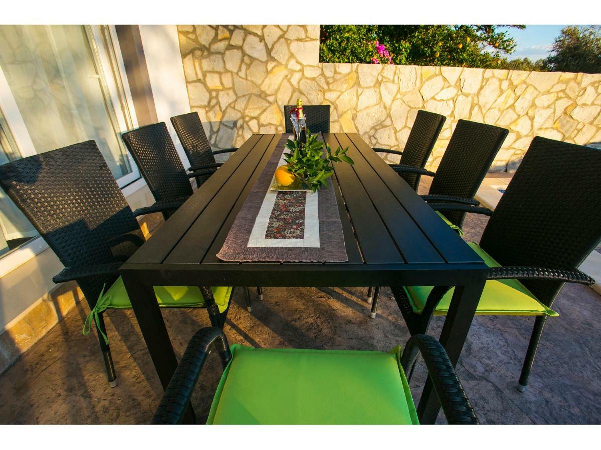 Villa Croatia Sea View With Heated Pool Vinišće Eksteriør bilde
