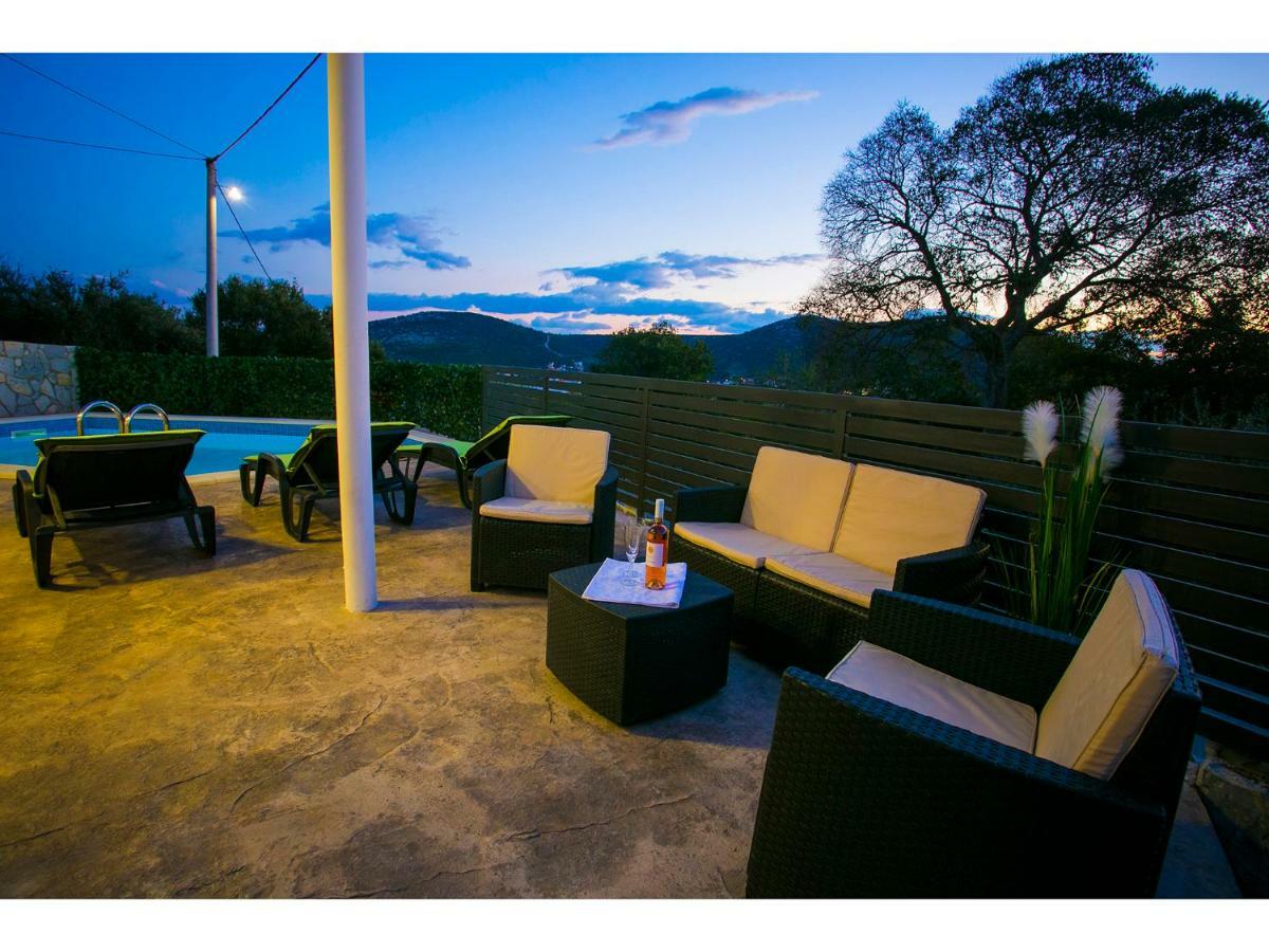 Villa Croatia Sea View With Heated Pool Vinišće Eksteriør bilde
