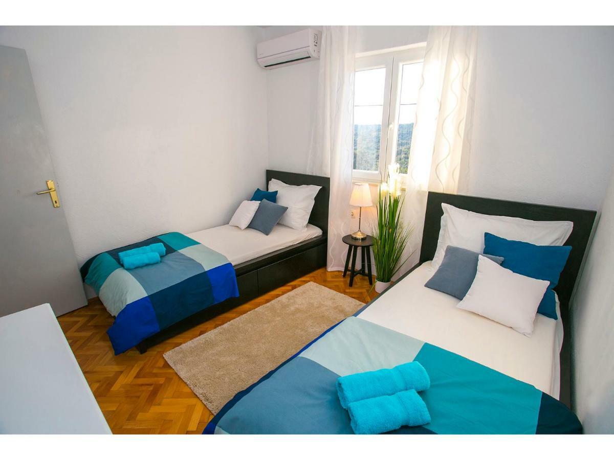 Villa Croatia Sea View With Heated Pool Vinišće Eksteriør bilde